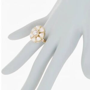 NWT Covet Faux Pearl and Cubic Zirconia Flower Cocktail Ring, Size 5, Gold/White